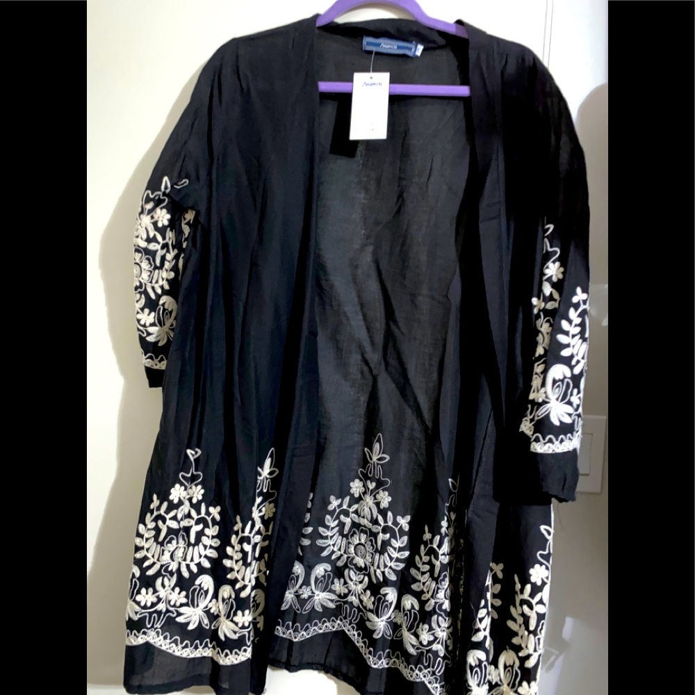 Highness Black Embroidered 2XL Wrap/Cover